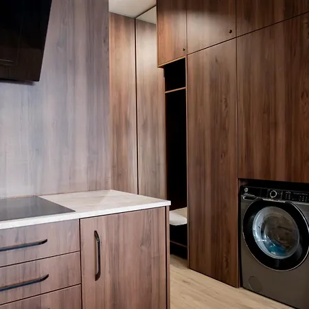 Naiti Deluxe Cassovar With Aircon And Terrace * Kassa